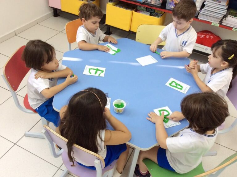 ATIVIDADES DE INGLES EDUCACAO INFANTIL