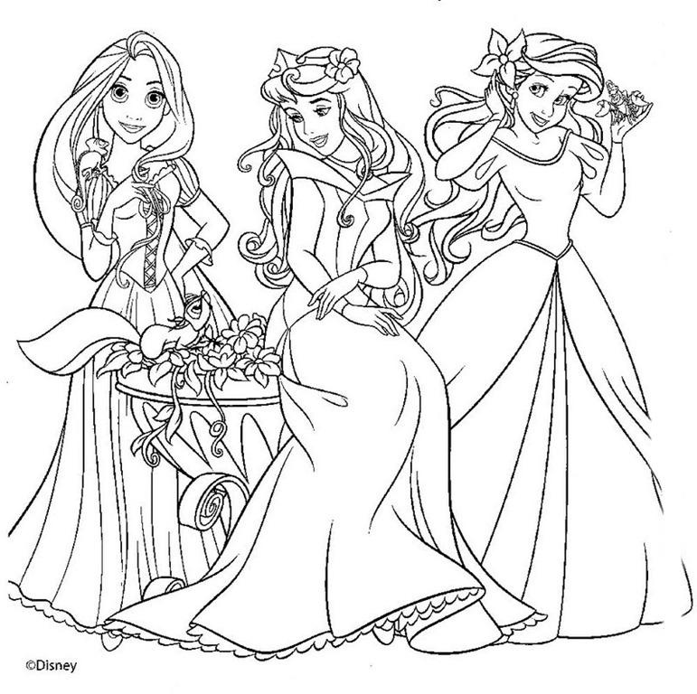 Desenhos de Princesas em PDF para Colorir Branca de Neve