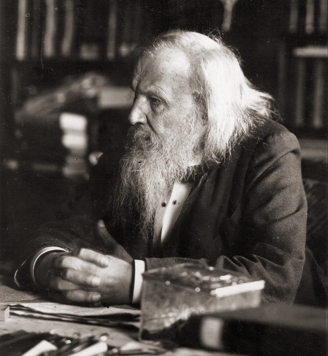 Dmitri Mendeleiev, criador da tabela periódica