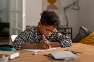 Folha pautada para imprimir e incluir nas atividades escolares folha pautada